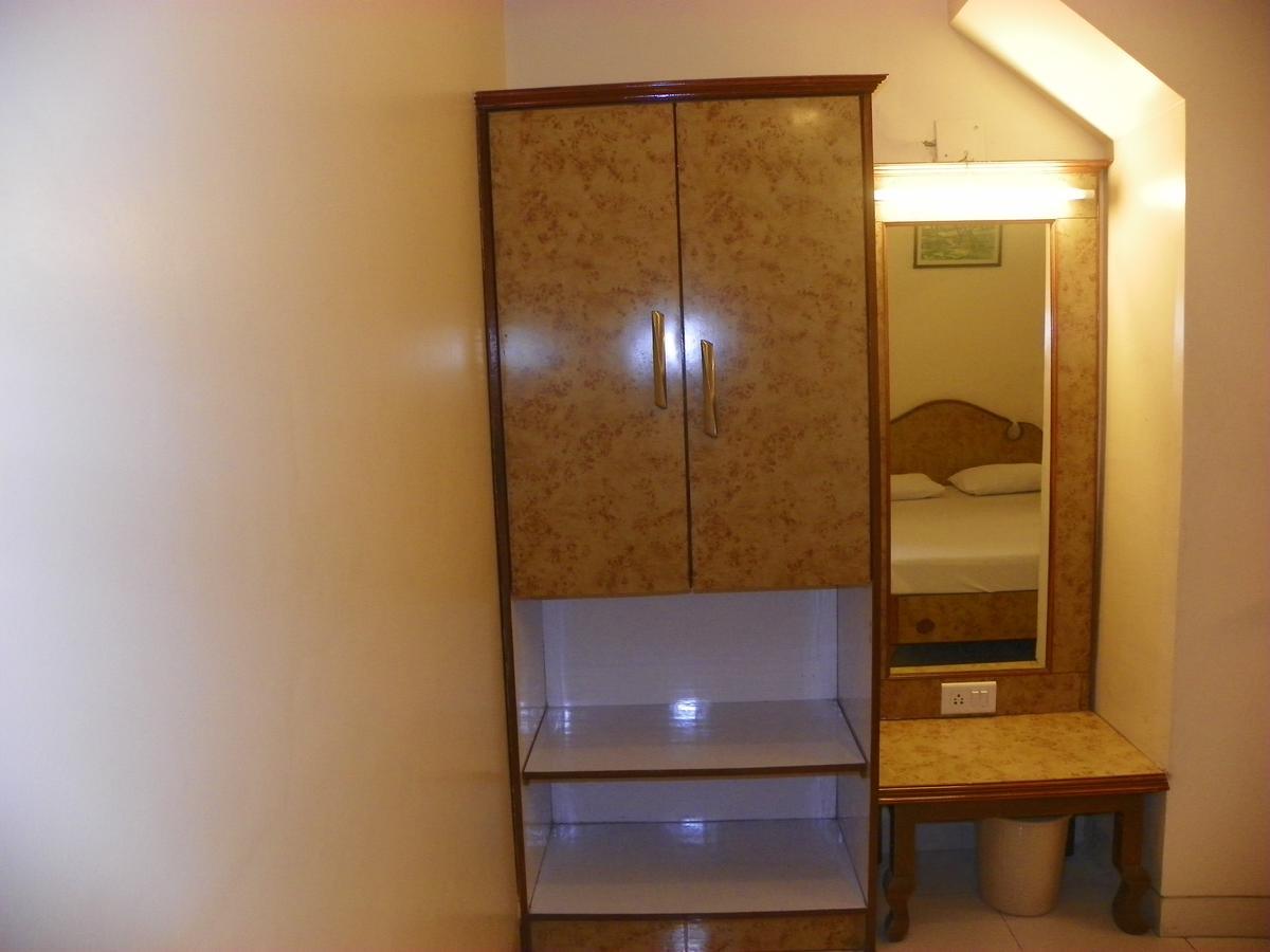Hotel Rajdeep Pune Dış mekan fotoğraf