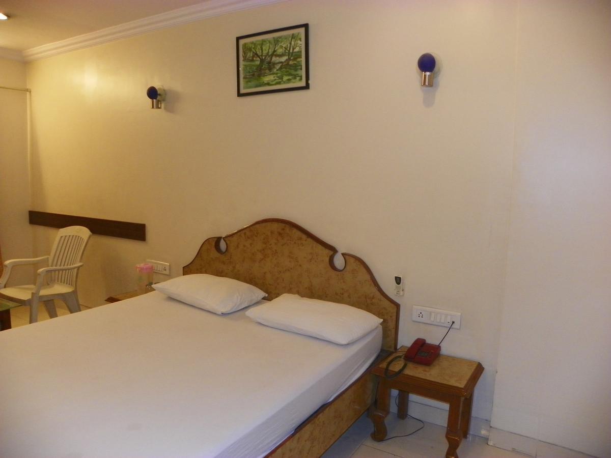 Hotel Rajdeep Pune Dış mekan fotoğraf